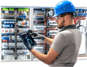 logiciel de contrôle d'installations sur une armoire électrique